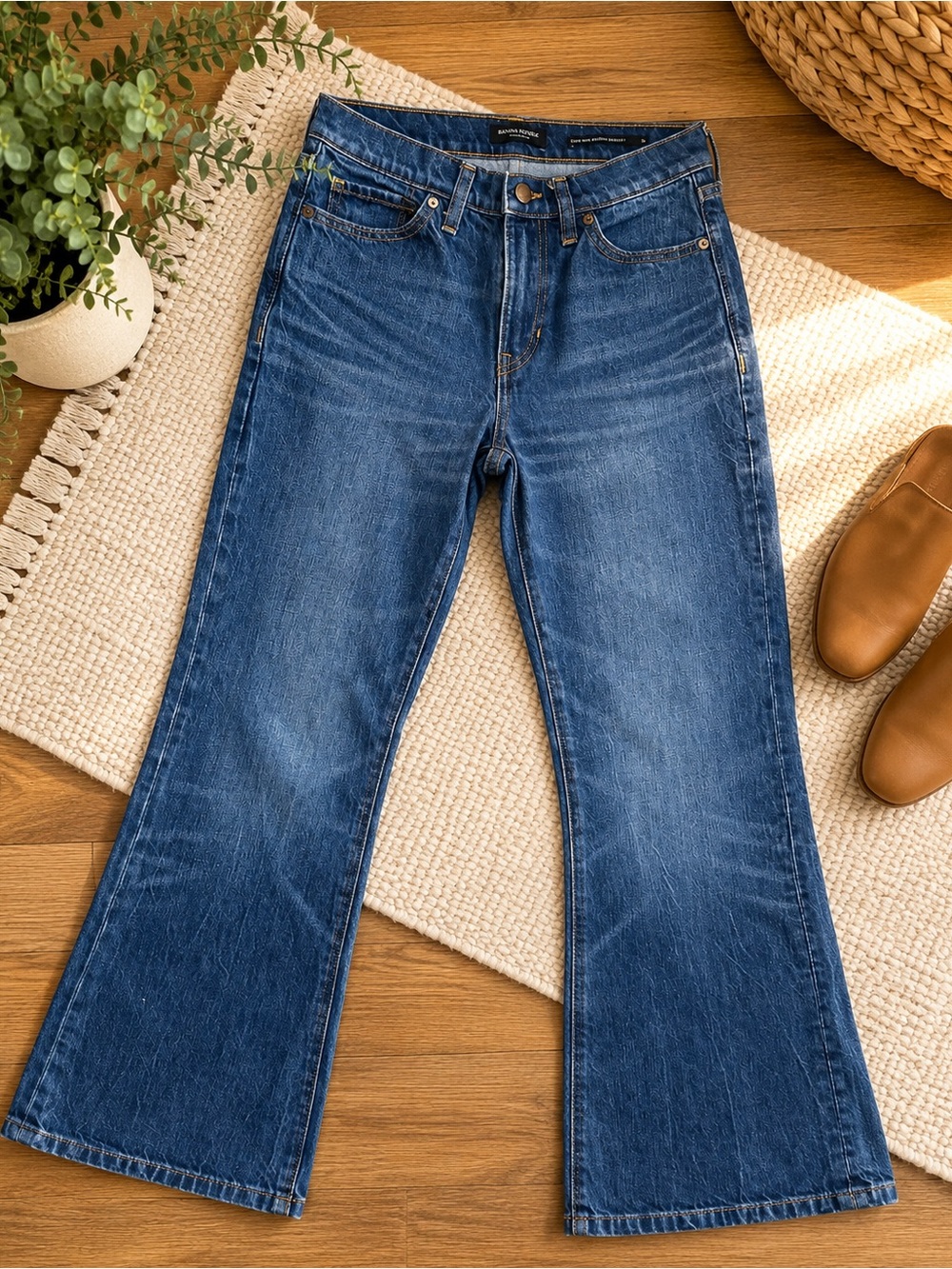 Banan Republic Women's Jeans 26 High Rise Relaxed Bootcut Blue Denim